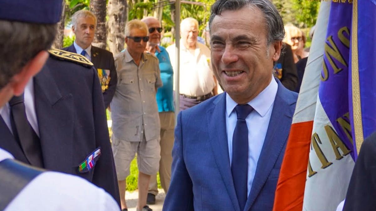 injures et menaces le maire d arcachon condamne a 10 000 eur